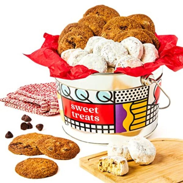 David Cookies Sweet Treats Gourmet Assorted Cookies Bucket with Thin Crispy Cookies and Butter Pecan Meltaways Gourmet Treats - Delicious Traditional Recipes - Ideal Gift To Family And Friends 1.3 Lbs